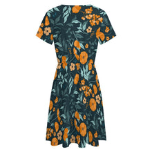 Cargar imagen en el visor de la galería, Vestido Corto Personalizado con Manga Corta | Cuello Redondo & Tu Diseño