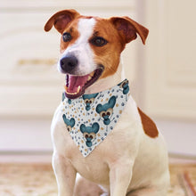 Cargar imagen en el visor de la galería, Pañuelo para Perro Personalizado | La Insignia de Estilo de Tu Mascota