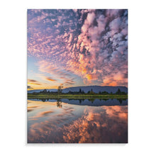 Cargar imagen en el visor de la galería, Lienzo Personalizado 30x40cm | El Acento Perfecto para Tu Espacio