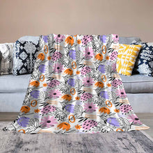 Cargar imagen en el visor de la galería, Manta de franela para sofá de peluche, adecuada para el hogar y para llevar personalizado con patrón foto texto (versión vertical)