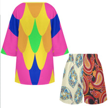 Cargar imagen en el visor de la galería, Conjunto de top con mangas murciélago cuello en V y pantalones cortos con cintura elástica para mujer YKL07 personalizado con patrón foto texto (impresión de imágenes múltiples)