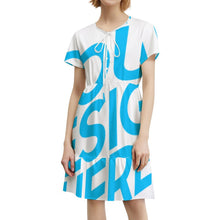 Cargar imagen en el visor de la galería, Vestido corto de mujer con escote en V y manga corta LYQ117 personalizado con patrón foto texto (impresión de imagen única)