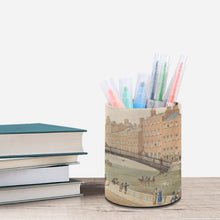 Cargar imagen en el visor de la galería, Portalápices de Cuero Personalizado | El Ancla para Tu Escritorio