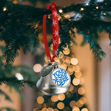 Cargar imagen en el visor de la galería, Campana de Navidad Decoraciones para árboles de Navidad Colgante de campana de metal Adornos colgantes personalizado con patrón foto texto