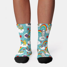 Cargar imagen en el visor de la galería, Calcetines Personalizados con Foto/Diseño | Regalo Único y Divertido