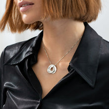 Cargar imagen en el visor de la galería, Collar de Anillos Entrelazados de Plata de Ley Chapada en Oro / Oro Rosa X0018 Grabado Personalizado con Texto Nombre