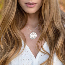 Cargar imagen en el visor de la galería, Collar Grabado de Colgante Redondo Corazón para Mujer X0082 Personalizado con Texto Nombre en Plata de Ley 925 / Cobre Bañado Oro Rosa