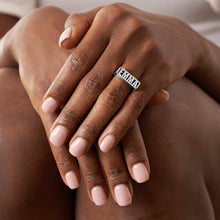 Cargar imagen en el visor de la galería, Anillo ahuecado J0007 Personalizado para mujer hombre de cobre grabado con txeto nombre