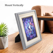 Cargar imagen en el visor de la galería, Marco de Fotos de Madera con Soporte Versión Vertical para Hogar Dormitirio Oficina JJ0533001 Personalizado Impresion Completa de Una Imagen con Foto Logo Patrón Texto