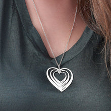 Cargar imagen en el visor de la galería, Collar en Plata 925 / Cobre con Tres Corazones para Mujer X0085 Grabado Personalizado con Texto Nombre