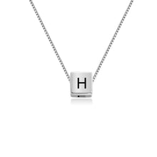 Cargar imagen en el visor de la galería, Collar con Colgante de Cubo con Letras de Plata de Ley 925 / Cobre X0069 Grabado Personalizado con Texto Nombre