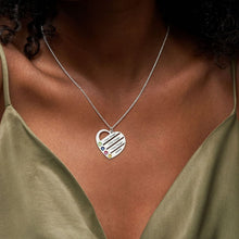 Cargar imagen en el visor de la galería, Collar de plata de ley 925 de corazón con circonitas cúbicas X0001 Personalizado Grabado con nombre letra texto