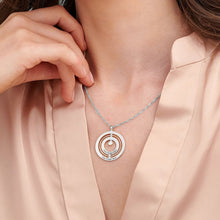 Cargar imagen en el visor de la galería, Collar Círculo de Diamantes X0013 Grabado Personalizado con Texto Nombre en Plata de Ley 925