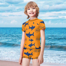 Cargar imagen en el visor de la galería, Bañador de Manga Corta con Pantalones Cortos para Niños BT002 Personalizado con Foto Logo Patrón Texto (Impresión Completa de una sola imagen)