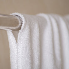 Cargar imagen en el visor de la galería, Toalla de Baño 70x140 con DIseño Personalizado Personalizada de Tu Texto o Imagen