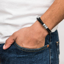 Cargar imagen en el visor de la galería, Pulsera de cuero negro triple de plata de ley 925 para mujer hombre S0008 Personalizada con texto nombre