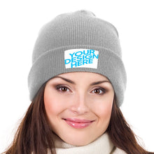 Cargar imagen en el visor de la galería, Gorro Tejido con Diseño Personalizado Personalizada de Tus Fotos o Nombres