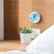Cargar imagen en el visor de la galería, Reloj con Ventosa de Plástica ABS con Diseño Personalizado de Tu Foto o Texto
