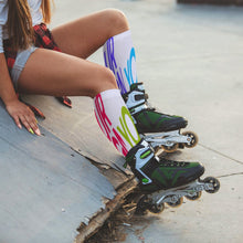 Cargar imagen en el visor de la galería, Calcetines largos de mujer / hombre (punteras y tacones negros) personalizado con patrón foto texto (impresión de imágenes múltiples)