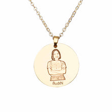 Cargar imagen en el visor de la galería, Collar Redondo Conmemorativo de Foto de Acero Titanio para Mujer Hombre Parejas SS1401109 Grabado Personalizado con Imagen Foto