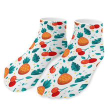 Cargar imagen en el visor de la galería, Calcetines Cortos Personalizados con Foto | Estilo Sutil Diario
