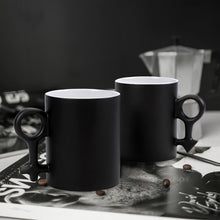 Cargar imagen en el visor de la galería, Set Tazas Mágicas Pareja Personalizadas | Foto Revela Calor
