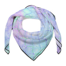 Cargar imagen en el visor de la galería, Pañuelo Cuadrado Personalizado (68x68cm) | Satén Tacto Seda | Multiusos
