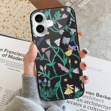 Cargar imagen en el visor de la galería, Funda de vidrio para iPhone 16 de Apple personalizado con patrón foto texto
