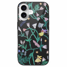 Cargar imagen en el visor de la galería, Funda de vidrio para iPhone 16 de Apple personalizado con patrón foto texto
