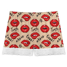 Cargar imagen en el visor de la galería, Pantalones de pijama cortos con ribete de encaje para mujer SDS2516 personalizados con patrón foto texto (impresión de imagen única)
