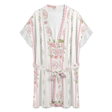 Cargar imagen en el visor de la galería, Bata de baño Pijama con cinturón y mangas cortas con ribete de encaje para mujer SDS2517 personalizado con patrón foto texto (impresión de imagen única)
