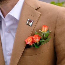 Cargar imagen en el visor de la galería, Pin Metálico Cuadrado Personalizado (Formato Mini)
