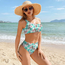 Cargar imagen en el visor de la galería, Bikini Asimétrico Personalizado de Talle Alto | Estilo y Diseño
