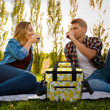 Cargar imagen en el visor de la galería, Nevera Portátil Personalizada para Camping | Tu Aventura, Tu Estilo
