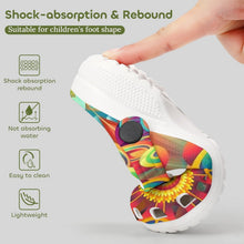 Cargar imagen en el visor de la galería, Zuecos Infantiles Personalizados | Los Zapatos para su Independencia
