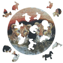 Cargar imagen en el visor de la galería, Puzzle de Madera Irregular con Formas de Animales | Tu Foto Única
