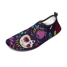 Cargar imagen en el visor de la galería, Zapatillas de Agua Unisex Personalizables | Escarpines Ligeros Transpirables
